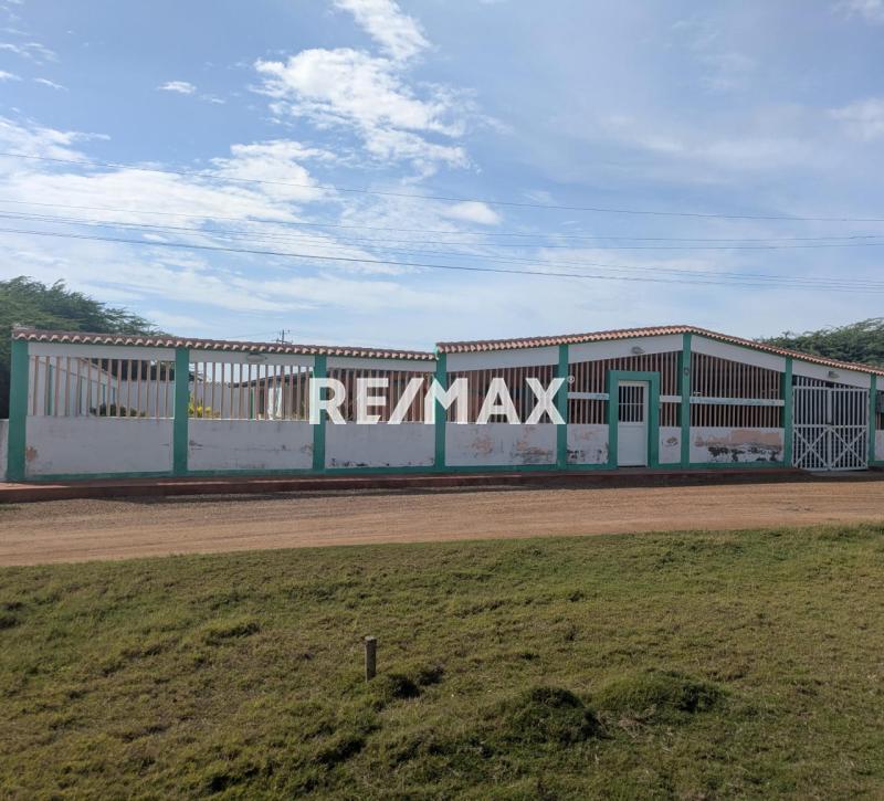 En Venta Casa o TownHouse Adicora, Falcón, 4142, VEN