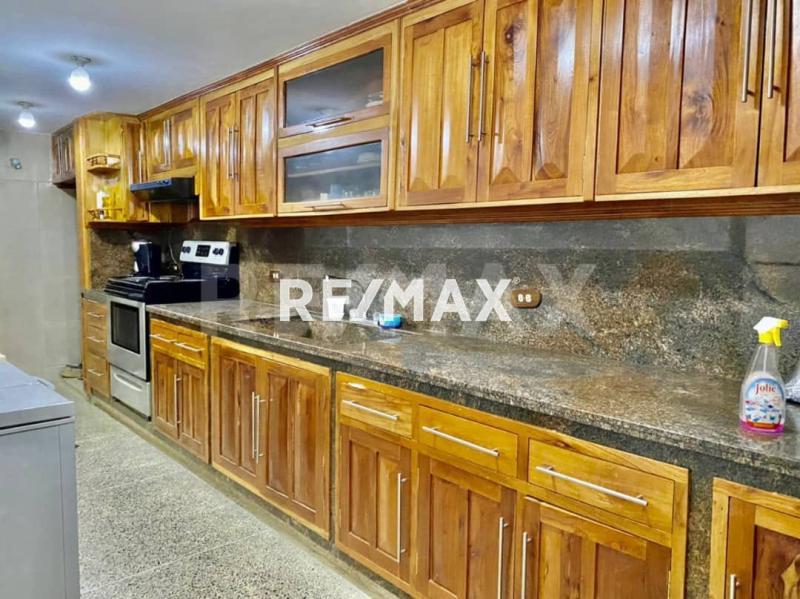 En Venta Casa o TownHouse Avenida 11, Puerta Maraven, Cardón, Falcón, 4154, VEN