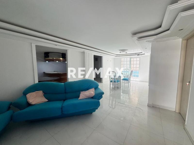 En Venta Casa o TownHouse Avenida 11, Puerta Maraven, Cardón, Falcón, 4154, VEN