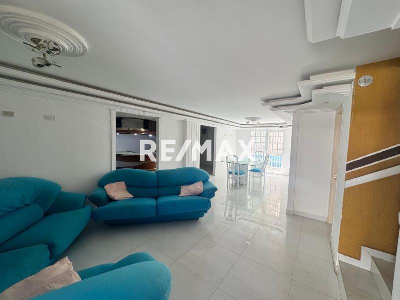 En Venta Casa o TownHouse Avenida 11, Puerta Maraven, Cardón, Falcón, 4154, VEN