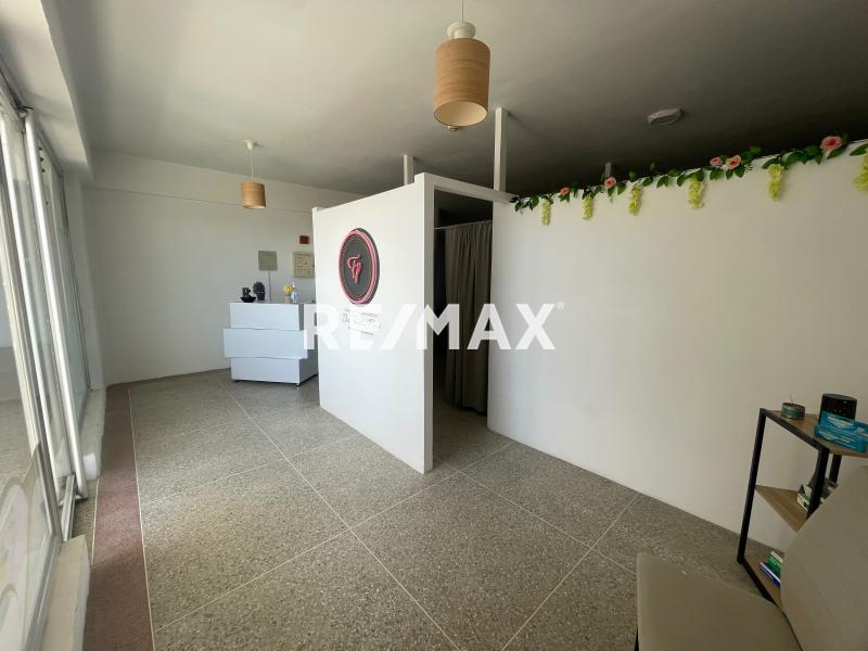 En Alquiler Local Comercial Cc Galerías paraguana, Puerta maraven