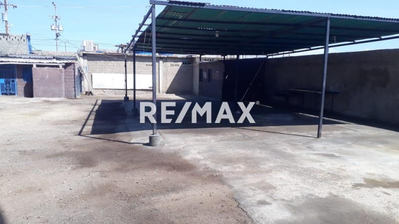 En Alquiler Local Comercial Avenida Ollarvides, Puerta Maraven, Cardón, Falcón, 4154, VEN