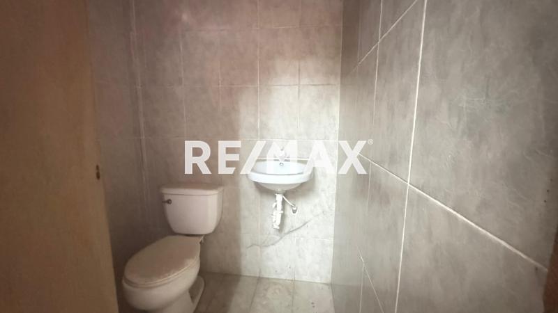 En Alquiler Local Comercial Avenida Ollarvides, Puerta Maraven, Cardón, Falcón, 4154, VEN