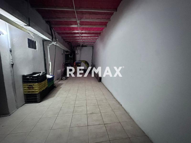 En Alquiler Local Comercial Avenida Ollarvides, Puerta Maraven, Cardón, Falcón, 4154, VEN