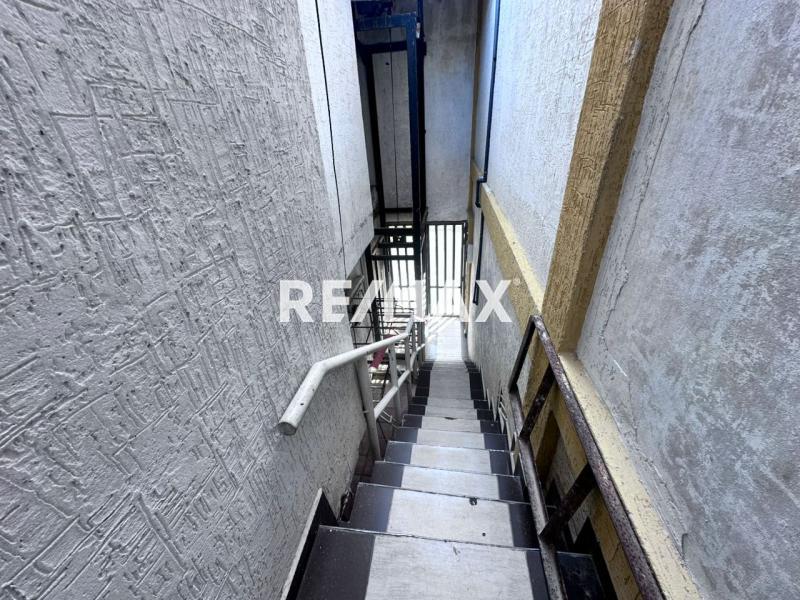 En Alquiler Local Comercial Avenida Ollarvides, Puerta Maraven, Cardón, Falcón, 4154, VEN