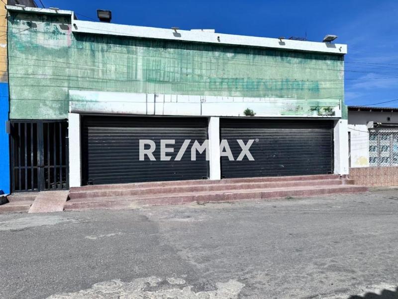 En Alquiler Local Comercial Avenida Ollarvides, Puerta Maraven, Cardón, Falcón, 4154, VEN