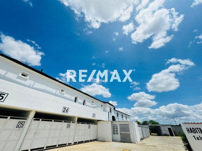 En Venta Hotel Av. los Olivos, Guanadito, Los Taques, Falcón, 4102, VEN