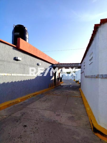En Venta Hotel Av. los Olivos, Guanadito, Los Taques, Falcón, 4102, VEN
