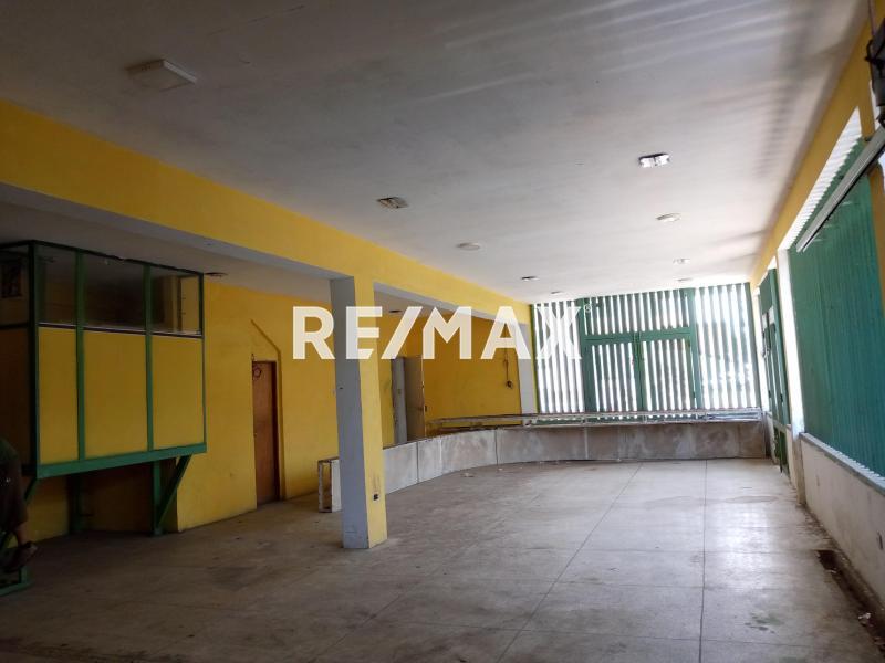 En Alquiler Local Comercial Calle Girardot, Centro, Punto Fijo, Falcón, 4102, VEN