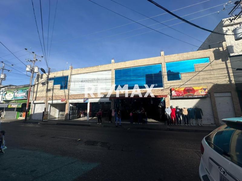 En Venta Local Industrial y Galpón CALLE ECUADOR , ENTRE LA CALLE ZAMORA Y CALLE GARCES PUNTO FIJO