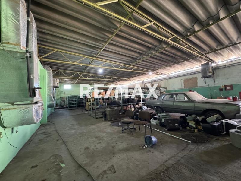 En Alquiler Local Industrial y Galpón Sector Cujicana, Punto Fijo, Estado Falcon, VEN.