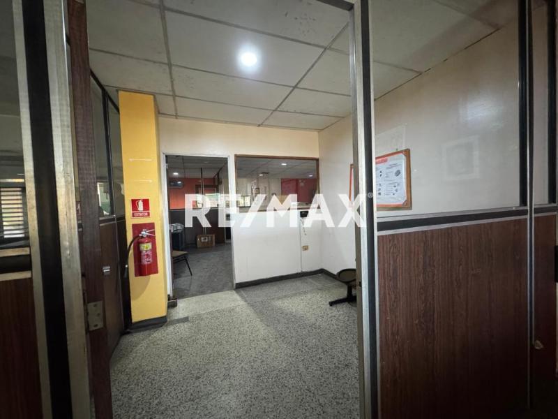 En Alquiler Local Industrial y Galpón Sector Cujicana, Punto Fijo, Estado Falcon, VEN.