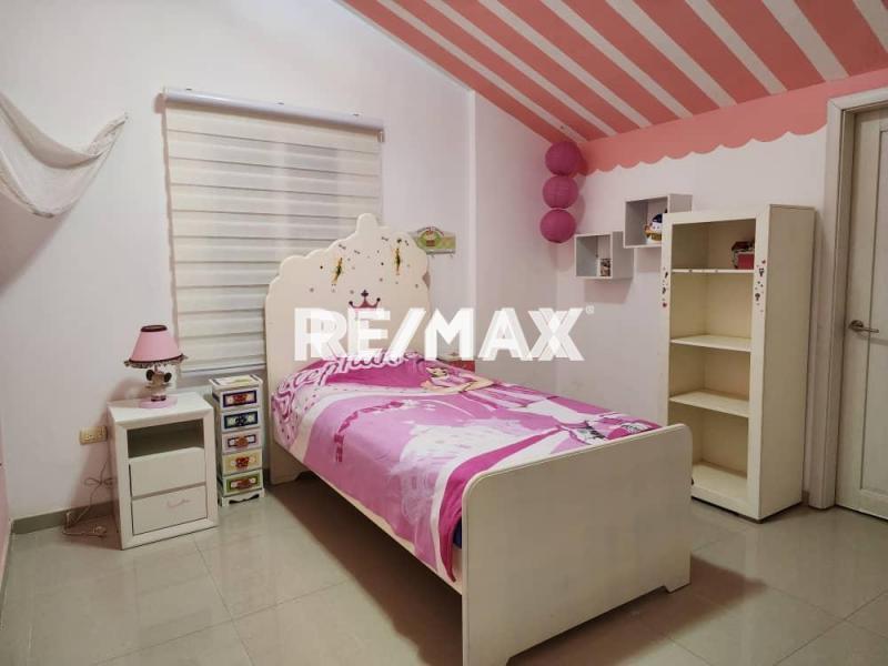 En Venta Casa o TownHouse URB LAS VIRTUDES