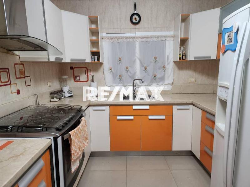 En Venta Casa o TownHouse URB LAS VIRTUDES