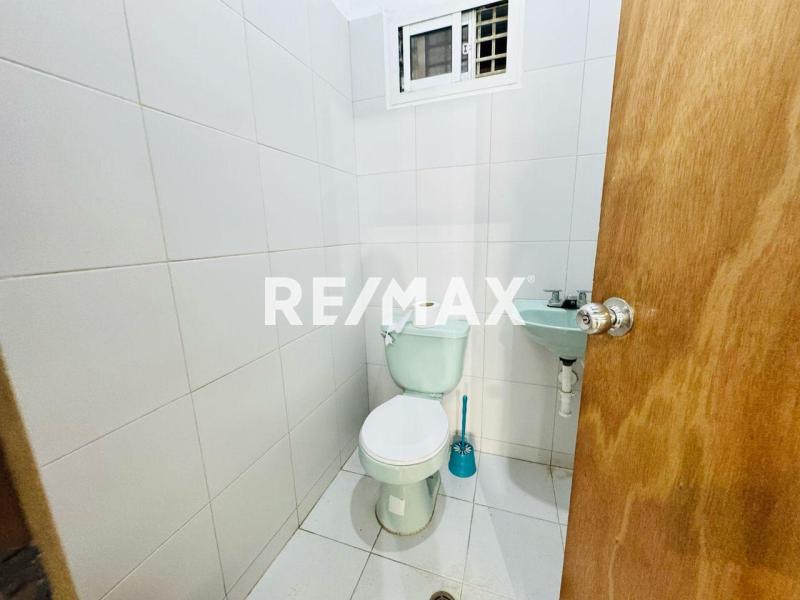 En Alquiler Local Comercial Avenida Ollarvides, Punta Cardón, Punto Fijo, Carirubana, Falcón, VEN