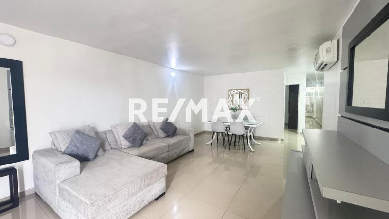 En Alquiler Casa o TownHouse Urb. Bahimar puerta Maraven