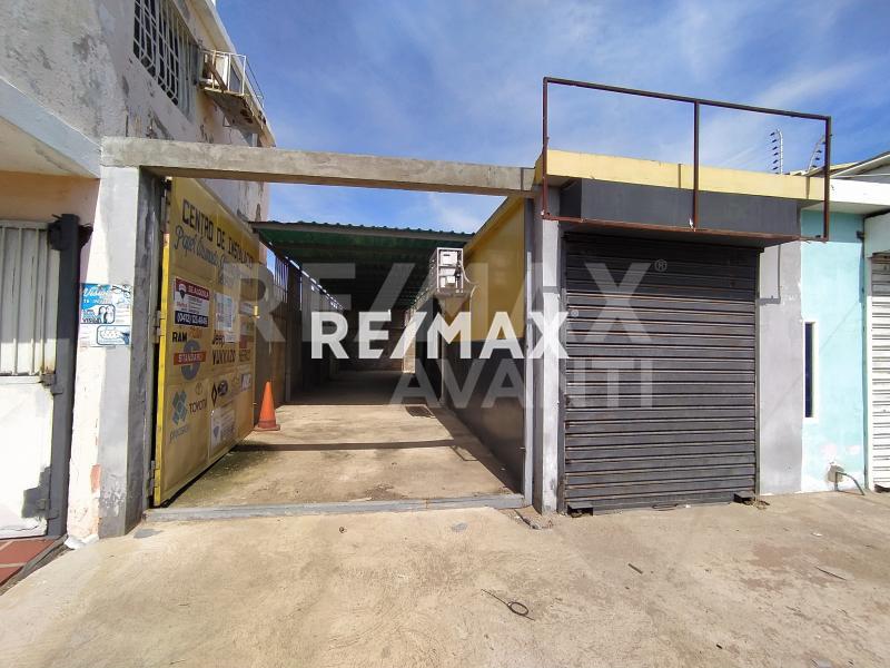 En Venta Local Comercial Av. General Riera Puerta Maraven