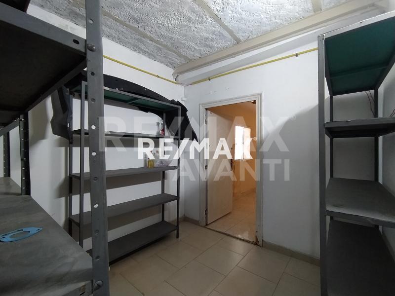 En Venta Local Comercial Av. General Riera Puerta Maraven