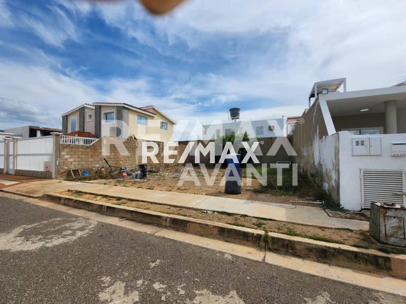 En Venta Terreno y Parcela Urbanización Las Virtudes 2