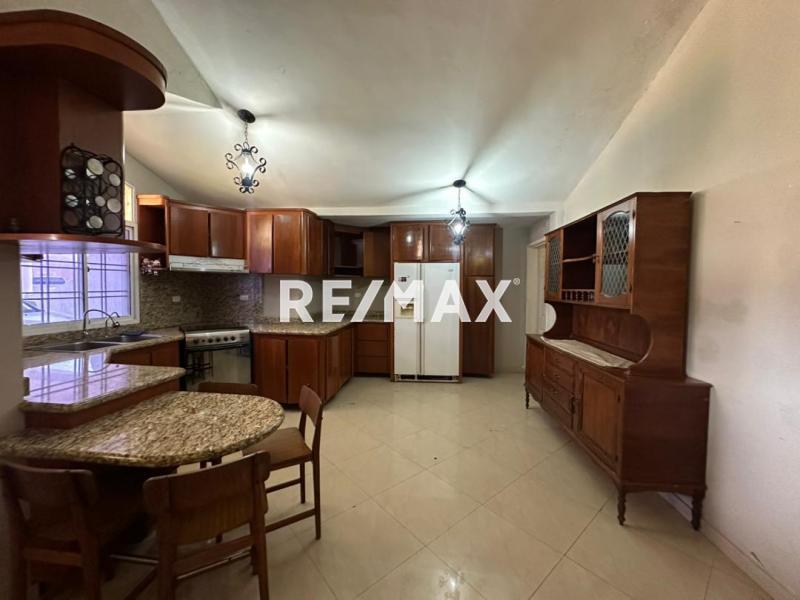 En Alquiler Casa o TownHouse Urbanización Casacoima, Punto Fijo, Carirubana, Falcón, 4102, VEN