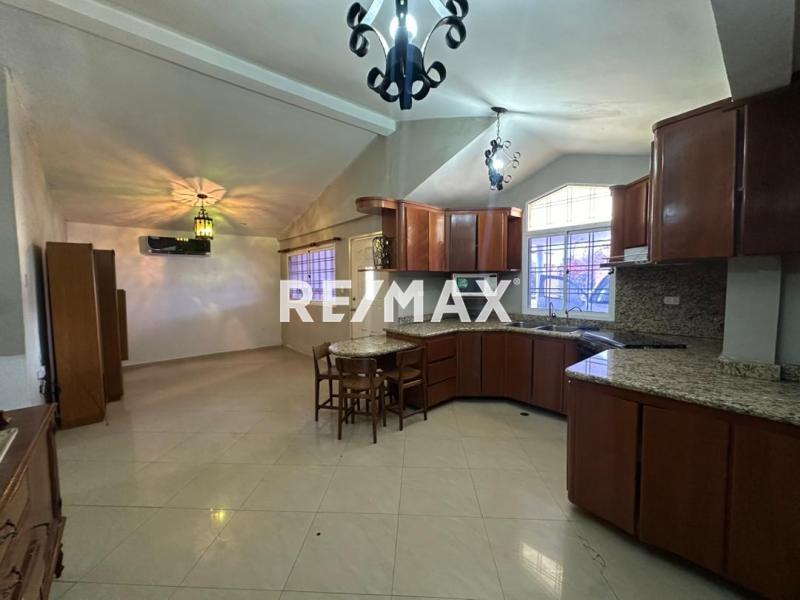 En Alquiler Casa o TownHouse Urbanización Casacoima, Punto Fijo, Carirubana, Falcón, 4102, VEN