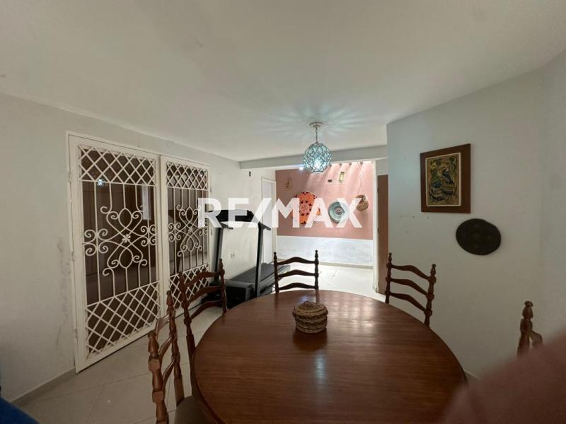 En Alquiler Casa o TownHouse Av. Principal de Bella Vista, Punto Fijo Estado Falcon