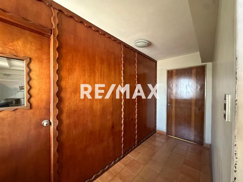 En Venta Local Comercial Calle Colombia, Centro, Punto Fijo, Falcón, 4102, VEN