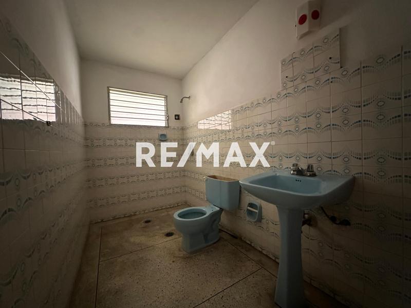 En Venta Local Comercial Calle Colombia, Centro, Punto Fijo, Falcón, 4102, VEN