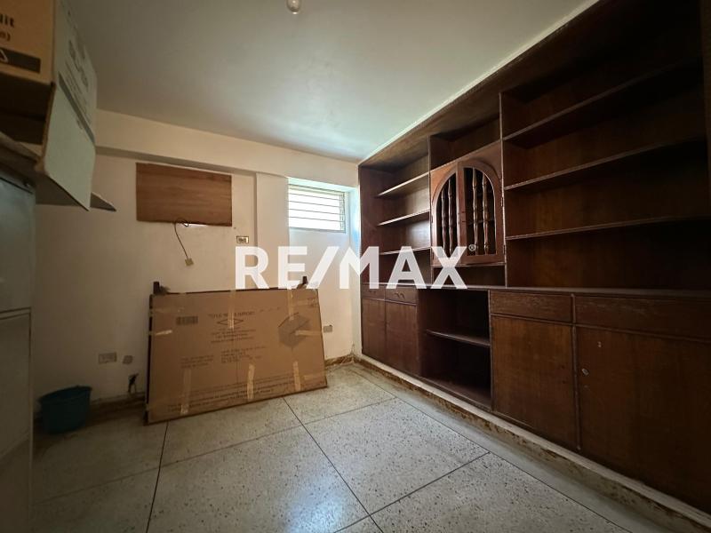 En Venta Local Comercial Calle Colombia, Centro, Punto Fijo, Falcón, 4102, VEN