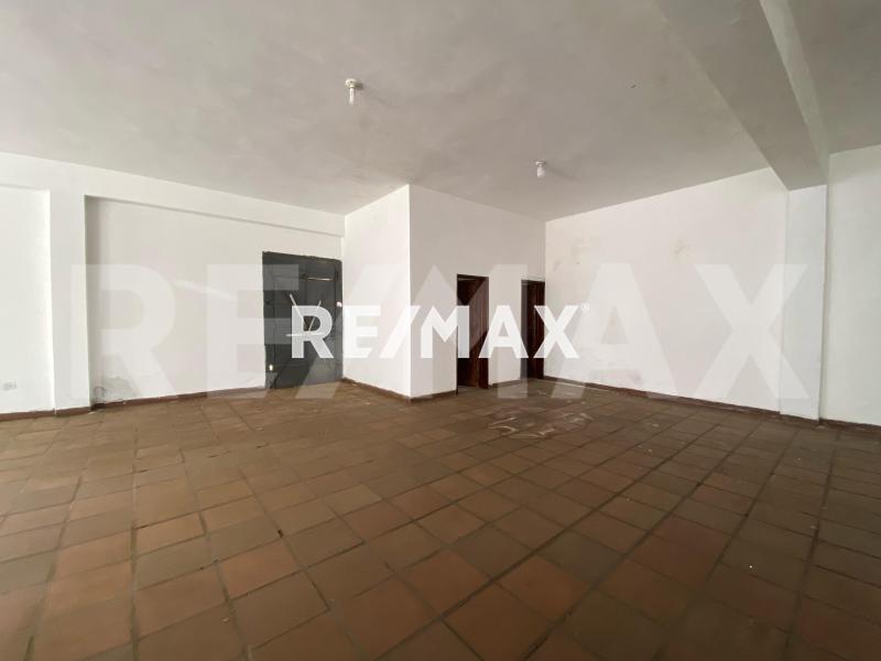 En Venta Local Comercial Calle Colombia, Centro, Punto Fijo, Falcón, 4102, VEN