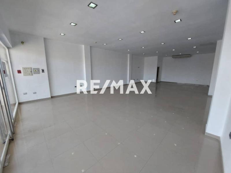 En Venta Local Comercial Puerta Maraven, Punto Fijo, Estado Falcón