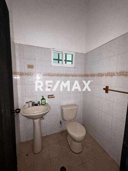 En Venta Casa o TownHouse Avenida Ollarvides, Puerta Maraven, Cardón, Falcón, 4167, VEN