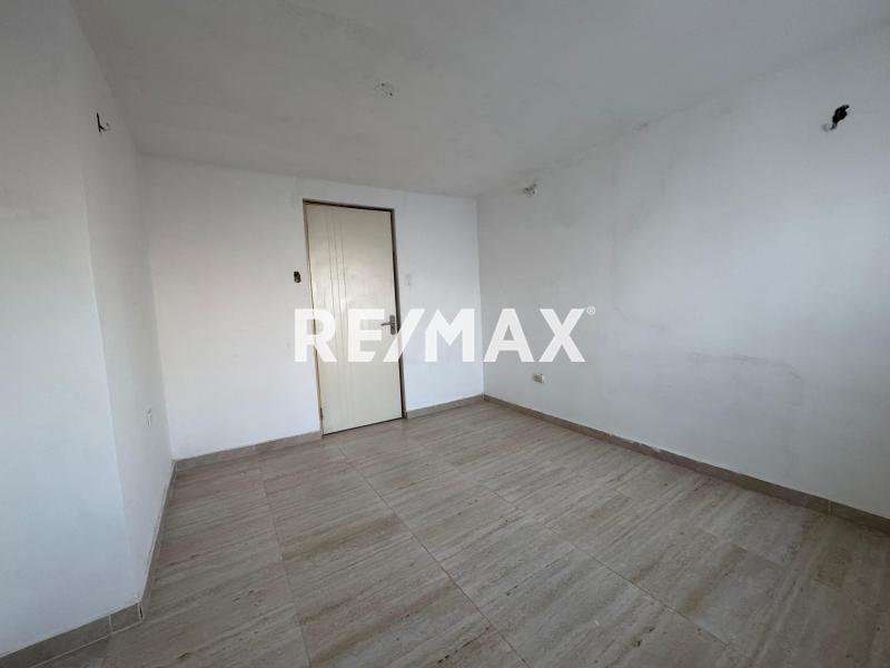 En Venta Casa o TownHouse Avenida Ollarvides, Puerta Maraven, Cardón, Falcón, 4167, VEN