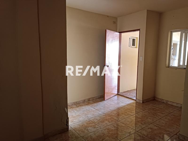 En Alquiler Casa o TownHouse Calle Josefa Camejo. Cerca de Avda Acueducto. Sector Caja de Agua . Punto Fijo. Edo Falcón