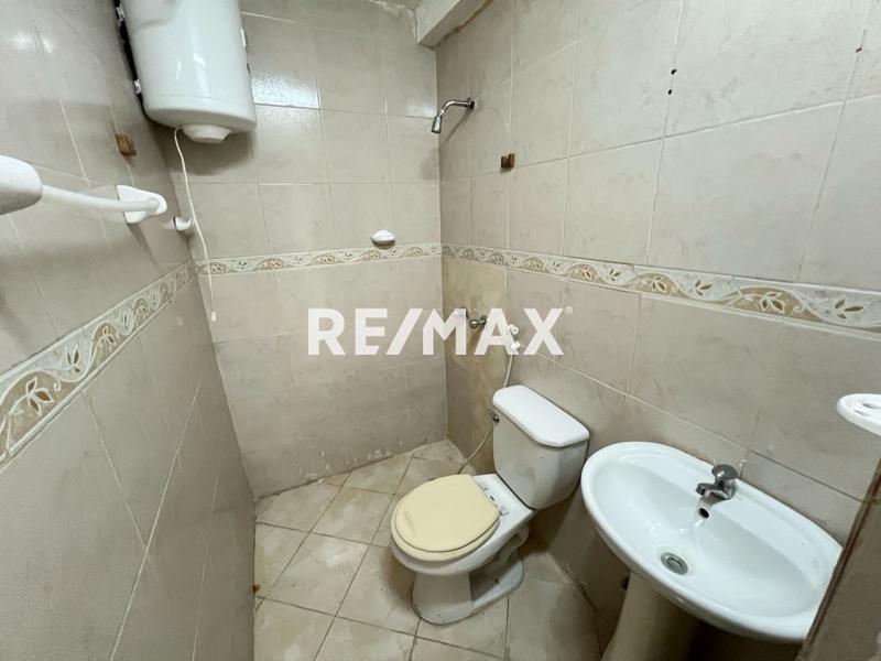 En Venta Casa o TownHouse Av. Principal de Bella Vista