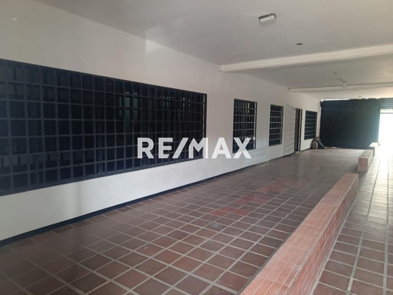 En Alquiler Local Comercial Avenida Luis Beltrán Prieto Figueroa, Caja de Agua, Punto Fijo, Falcón, 4102, VEN