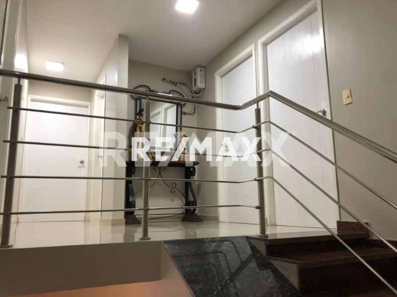 En Venta Casa o TownHouse Calle Guadalupe, urbanización manaure