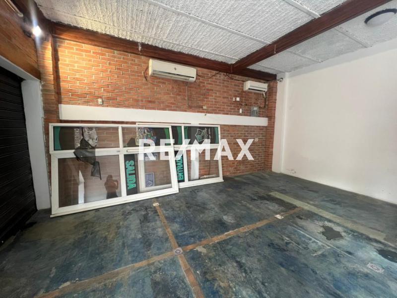 En Alquiler Local Comercial Avenida General Pelayo, Puerta Maraven, Cardón, Falcón, 4154, VEN