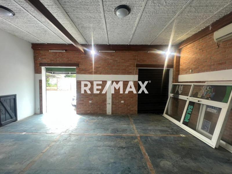 En Alquiler Local Comercial Avenida General Pelayo, Puerta Maraven, Cardón, Falcón, 4154, VEN