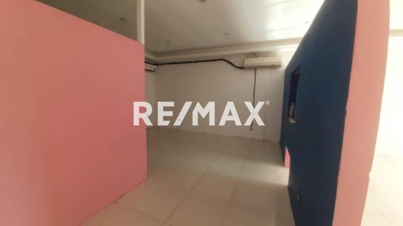 En Alquiler Local Comercial Avenida General Pelayo, Puerta Maraven, Cardón, Falcón, 4154, VEN