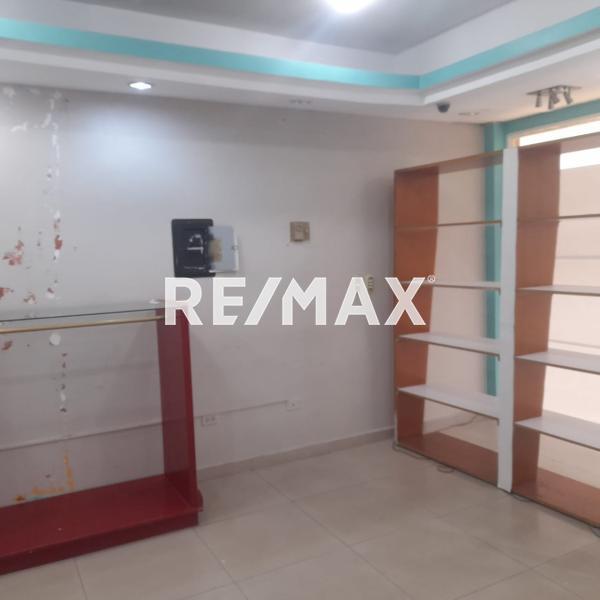 En Venta Local Comercial C.C.LAS VIRTUDES PLANTA ALTA PUNTO FIJO ESTAO FALCON