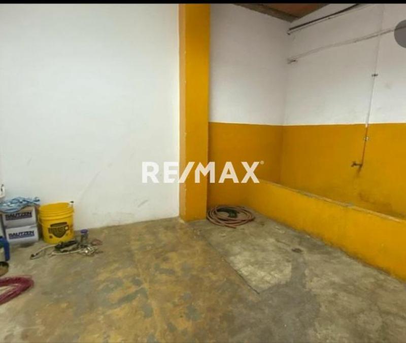 En Venta Local Comercial C.C.LAS VIRTUDES PLANTA ALTA PUNTO FIJO ESTAO FALCON