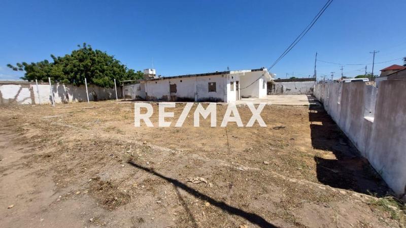 En Venta Terreno y Parcela Calle Guadalupe urbanización manaure