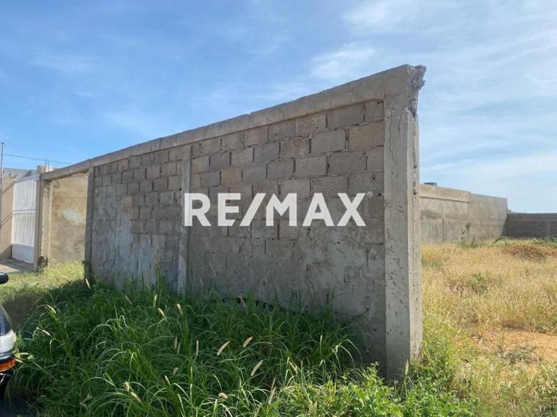 En Venta Terreno y Parcela Calle Guadalupe urbanización manaure