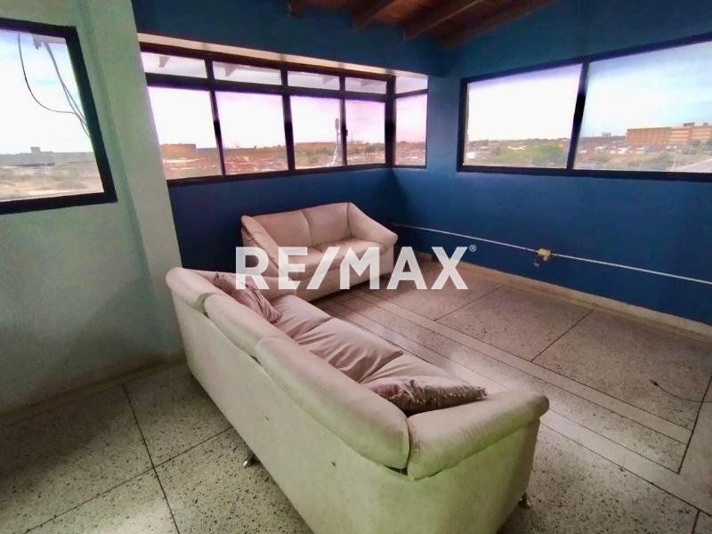 En Venta Apartamento Urb. Santa Irene, Punto Fijo, Estado Facón