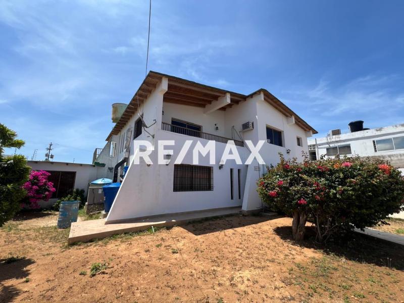 En Venta Casa o TownHouse Centro de Punto Fijo. Estado Falcón