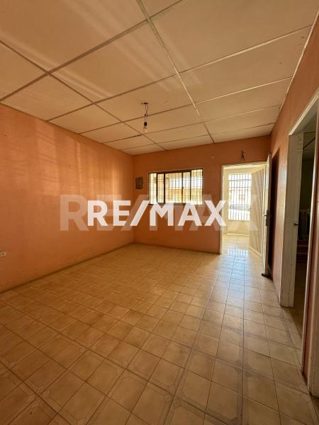 En Venta Casa o TownHouse AV 2 de Antiguo Aeropuerto