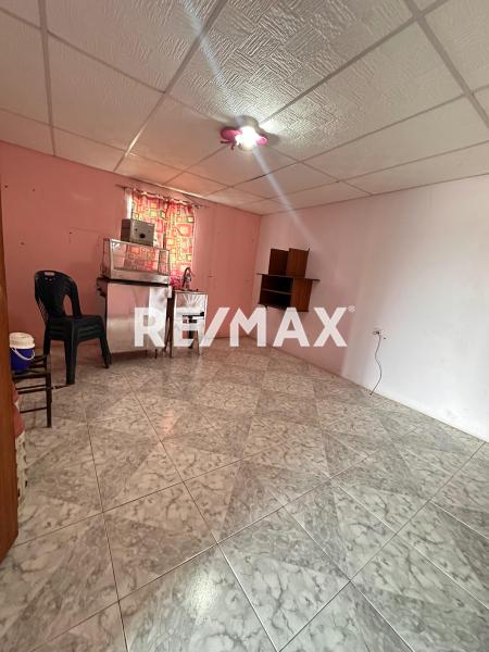 En Venta Casa o TownHouse AV 2 de Antiguo Aeropuerto