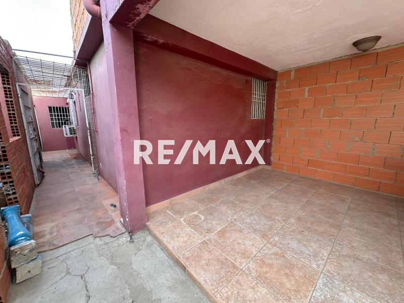 En Venta Casa o TownHouse AV 2 de Antiguo Aeropuerto