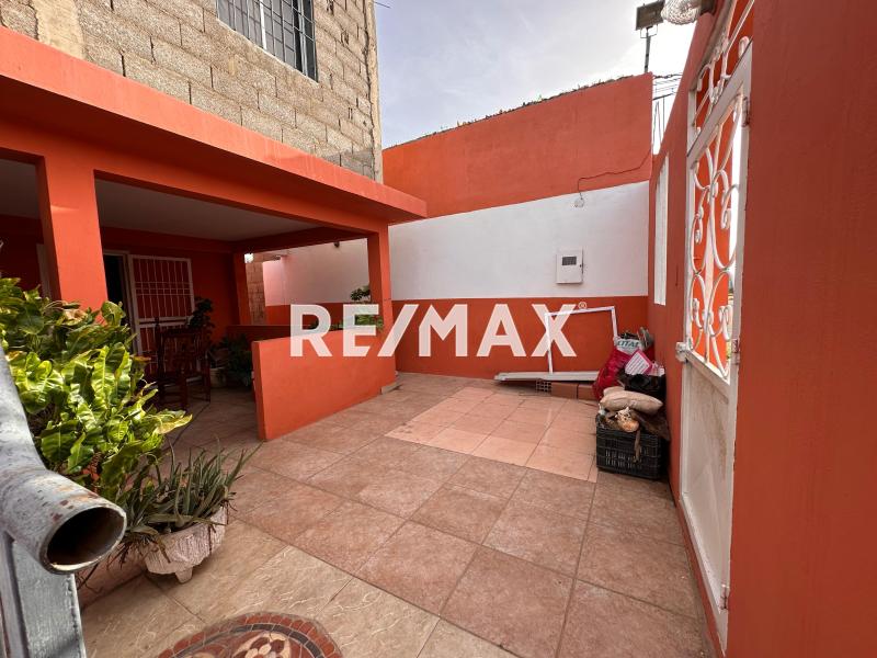 En Venta Casa o TownHouse AV 2 de Antiguo Aeropuerto